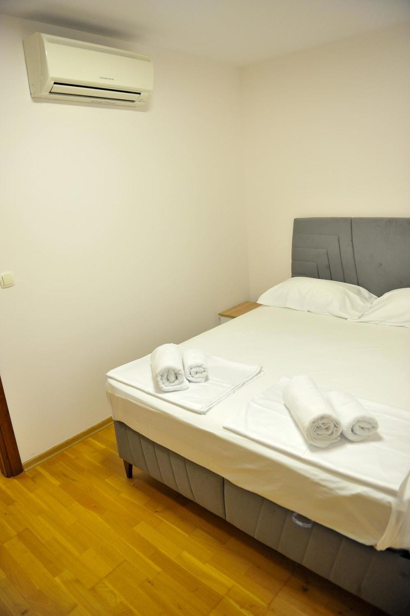 Orca Apartments Mostar Buitenkant foto